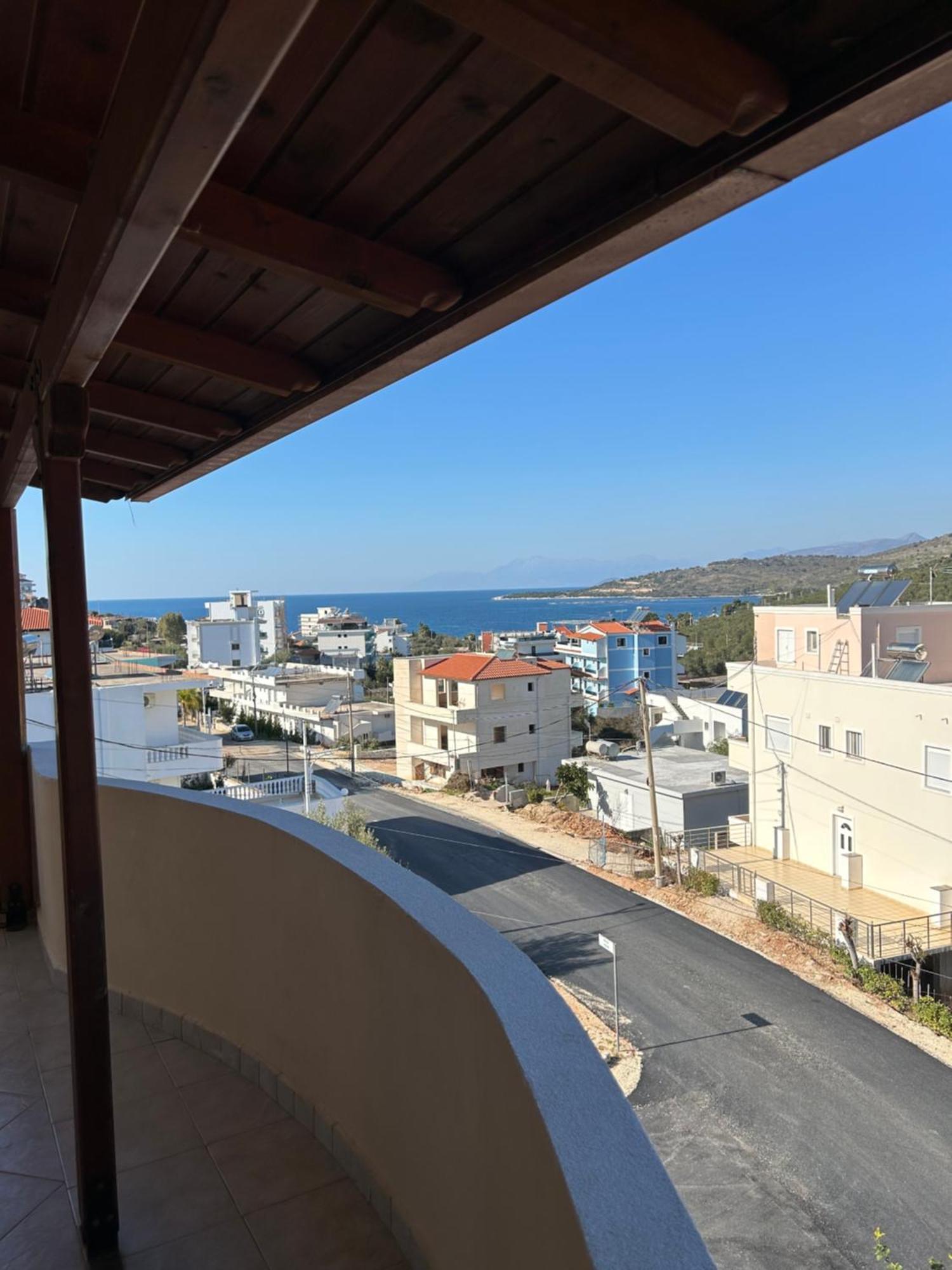 Caushi Apartments Ксамил Экстерьер фото